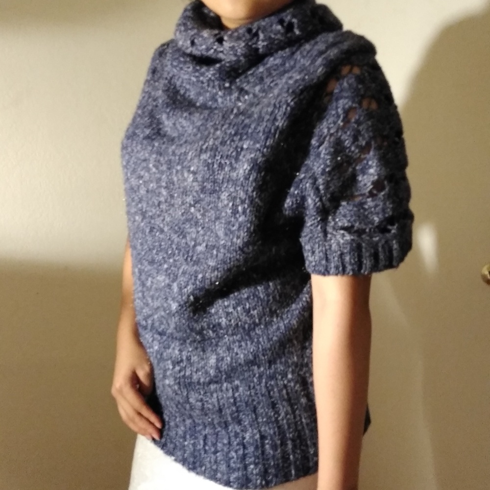 Blue knit tee